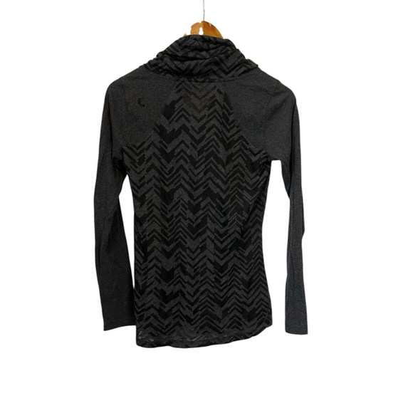 Women's Lolë Gray Black Patterned Long Sleeve Tee Small Funnel Neck - Picture 4 of 9